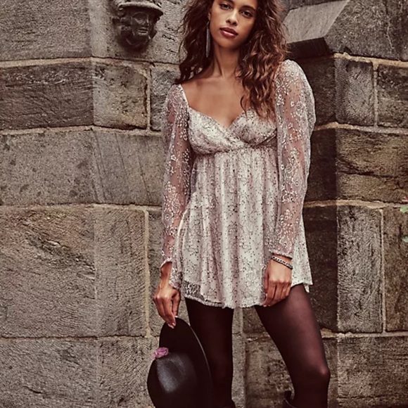 Free People Heavenly Lace Tunic Top - SIZE L - Picture 1 of 8